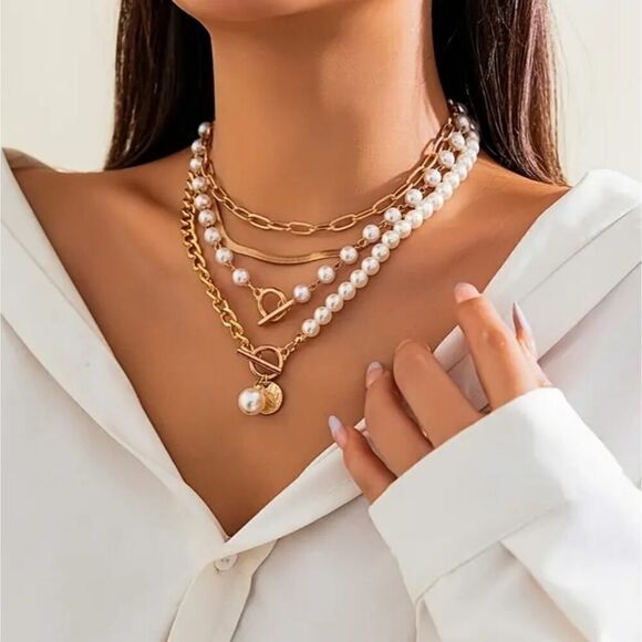 4 Pieces Set Golden Chain Lab Pearl Decor Pendant Necklaces